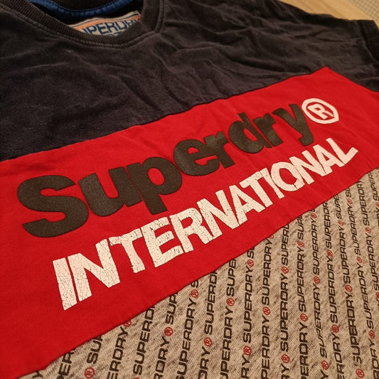 SUPERDRY tee size L men short sleeve International logo