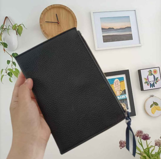 ELMS + KING wallet black 14x21cm