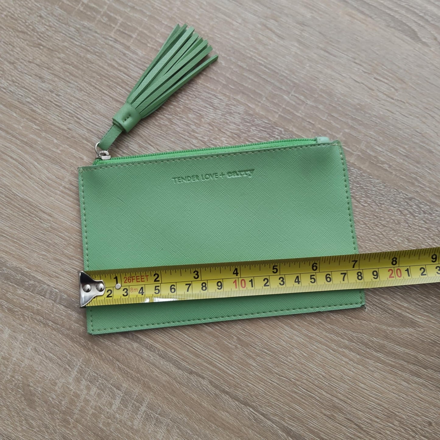 TENDER LOVE + CARRY zipper pouch green
