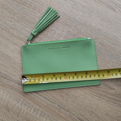 TENDER LOVE + CARRY zipper pouch green