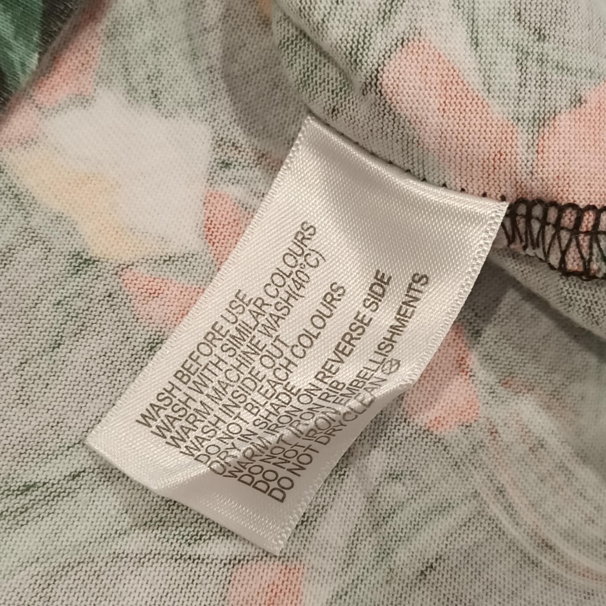 NO ISSUE tee size 10 short sleeve Tropical print