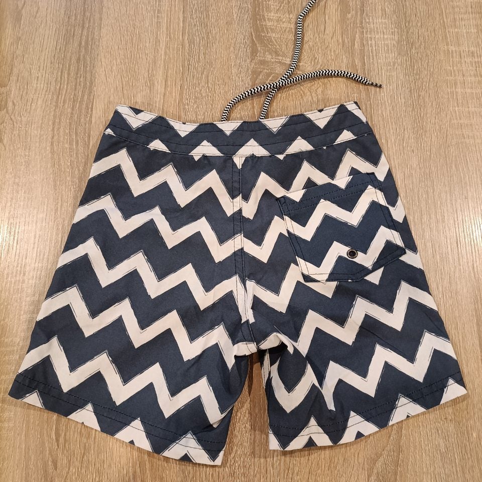 BEACH WORKS NZ shorts size 4 boys Surf Club