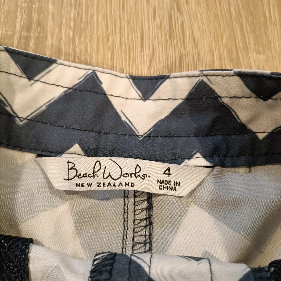 BEACH WORKS NZ shorts size 4 boys Surf Club