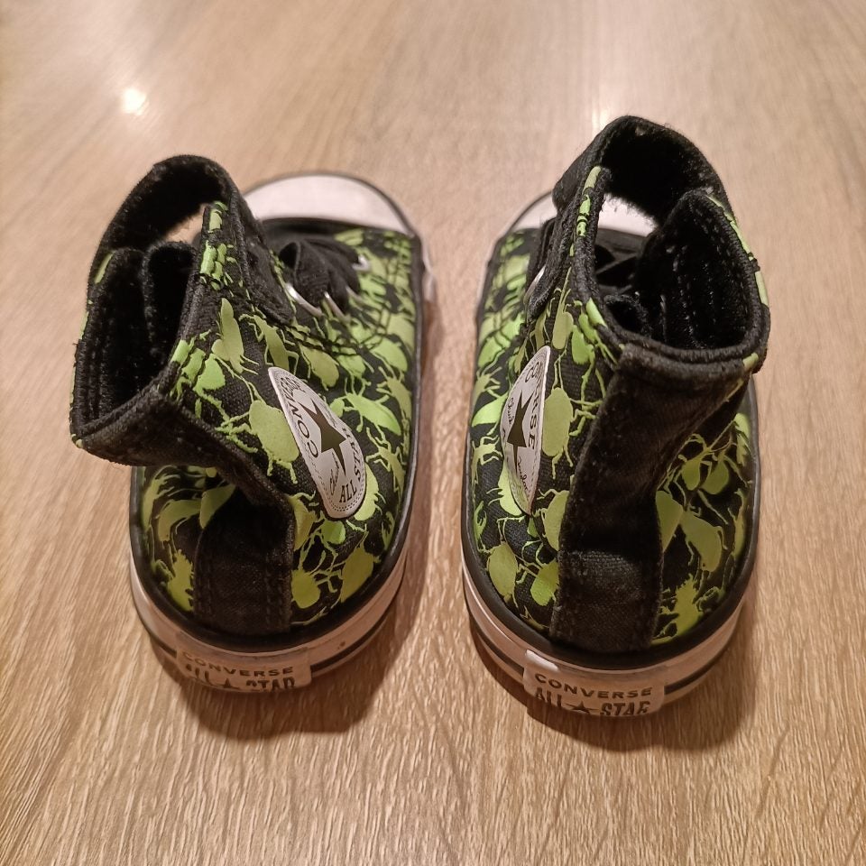 CONVERSE ALL STARS shoes size 6 infant - 13cm (Glow Bug High Top)