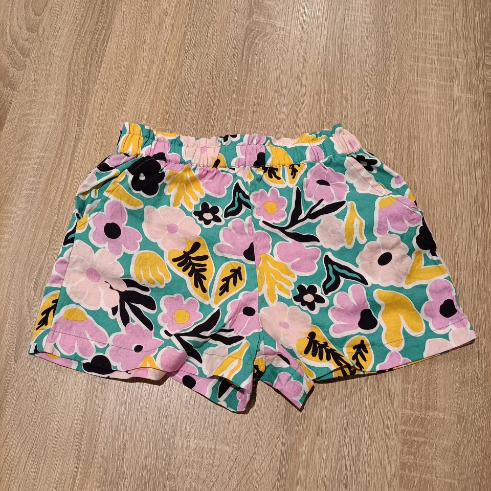 SEED shorts size 8 girls