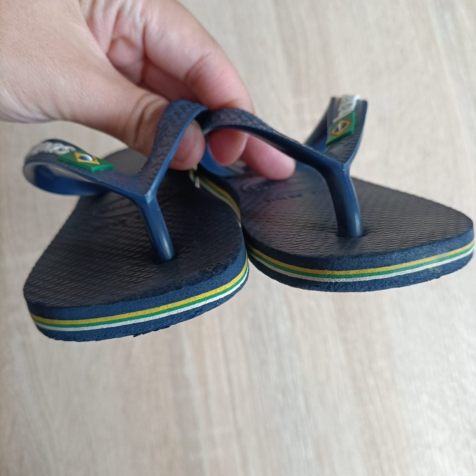 HAVAIANAS slippers kids size 25-26 navy