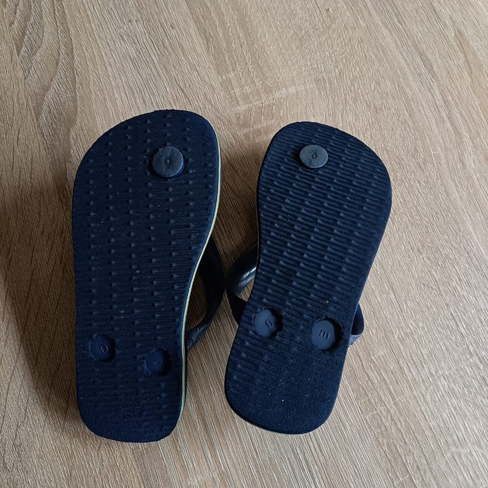 HAVAIANAS slippers kids size 25-26 navy