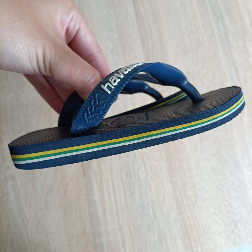 HAVAIANAS slippers kids size 25-26 navy