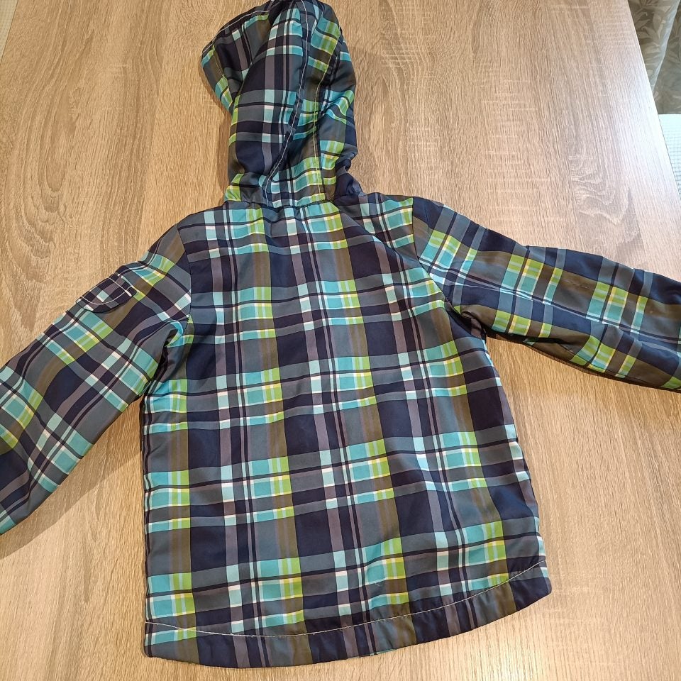 OSHKOSH jacket size 4 boys checkered