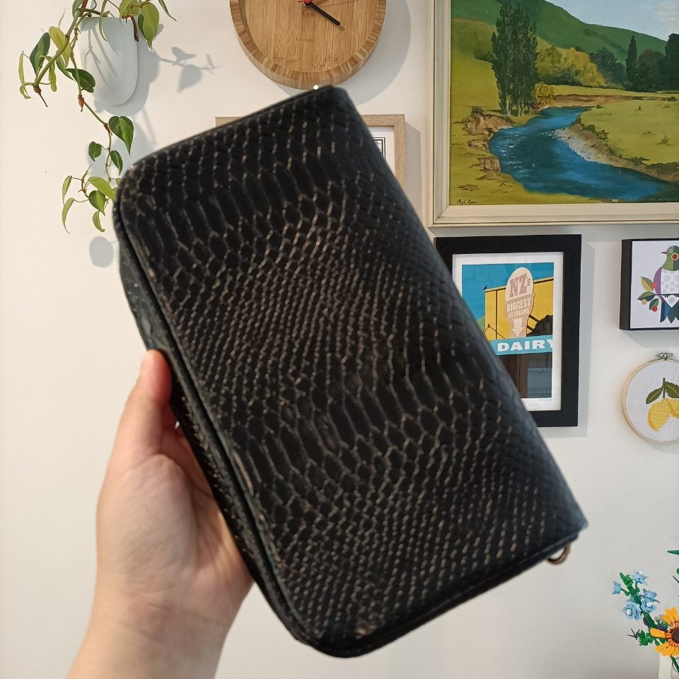 MARCS Amy clutch black bag (15 x 25cm)