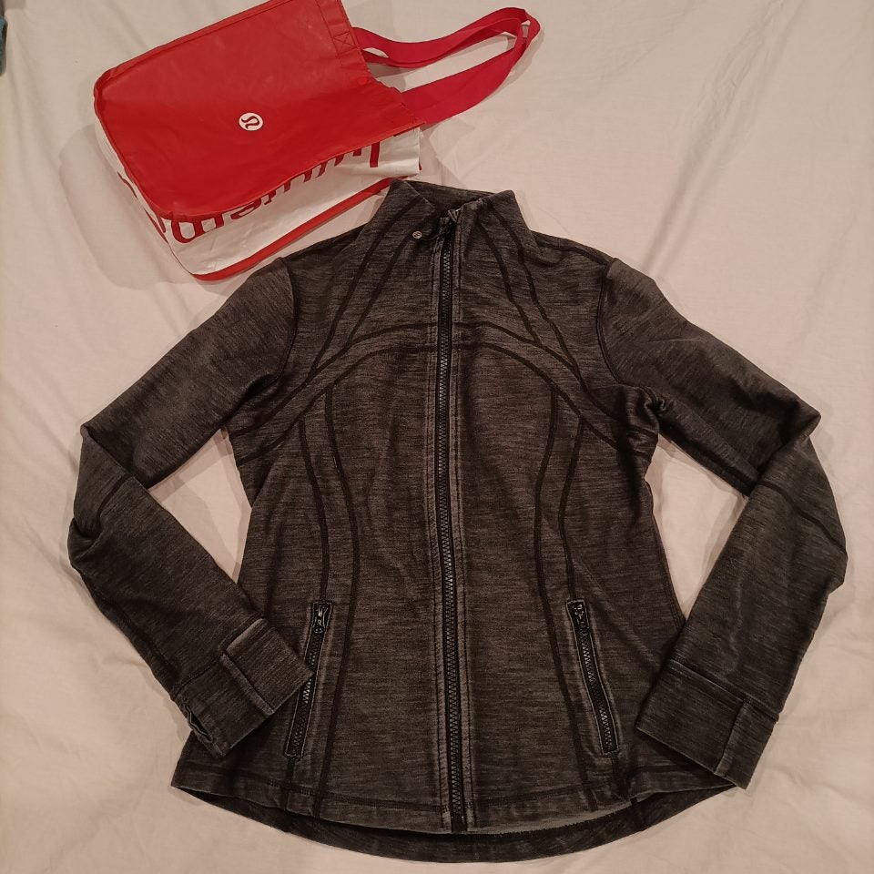 LULULEMON Define Jacket size 12 Lulu Women (size 16 NZ)