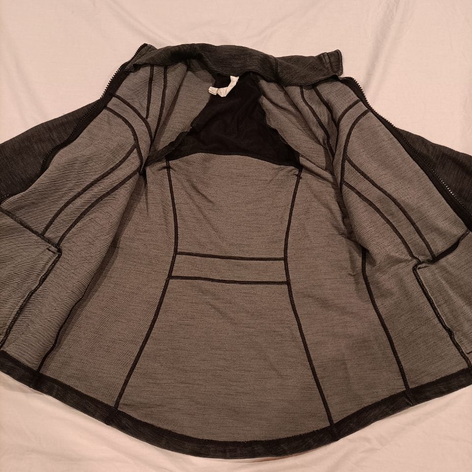 LULULEMON Define Jacket size 12 Lulu (size 16 NZ)
