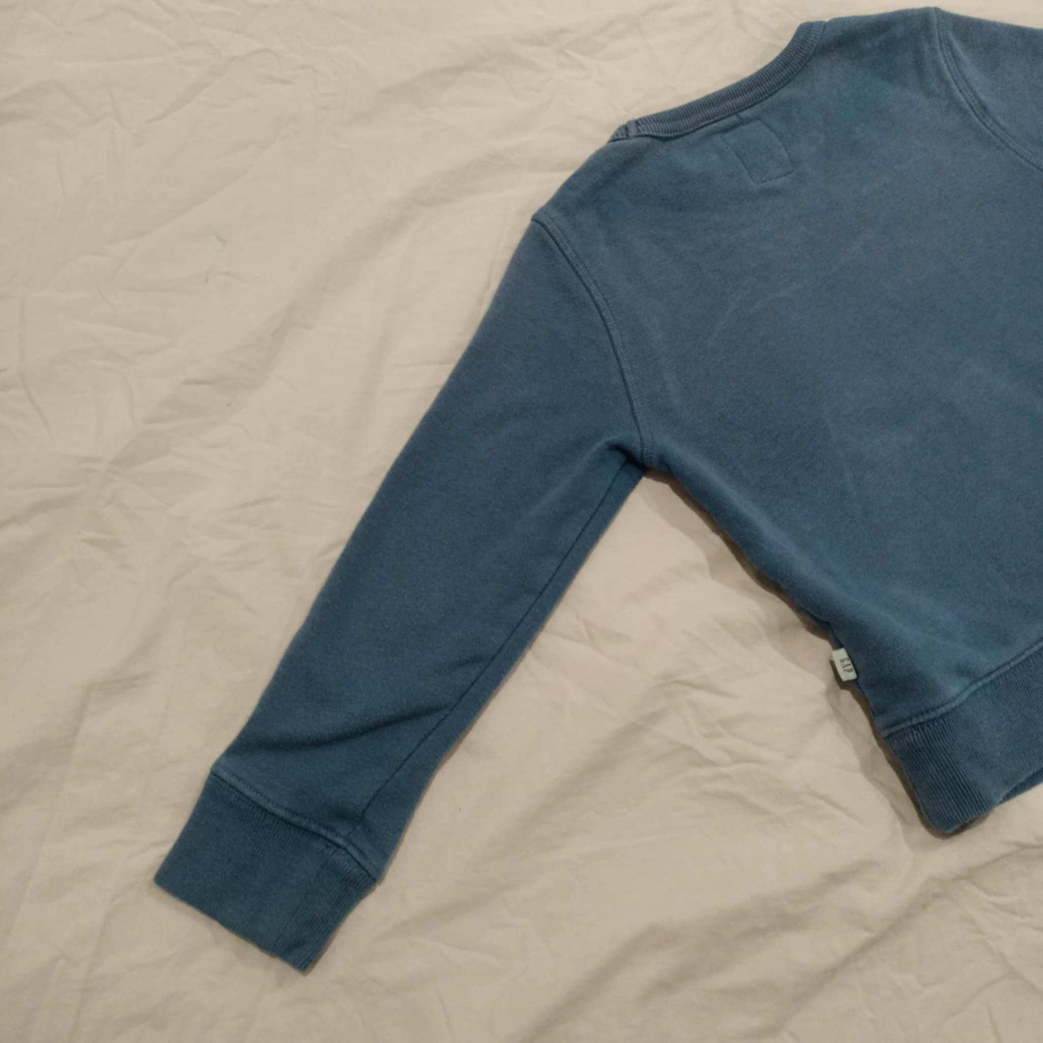 GAP jumper size 5 boys dark blue Shark