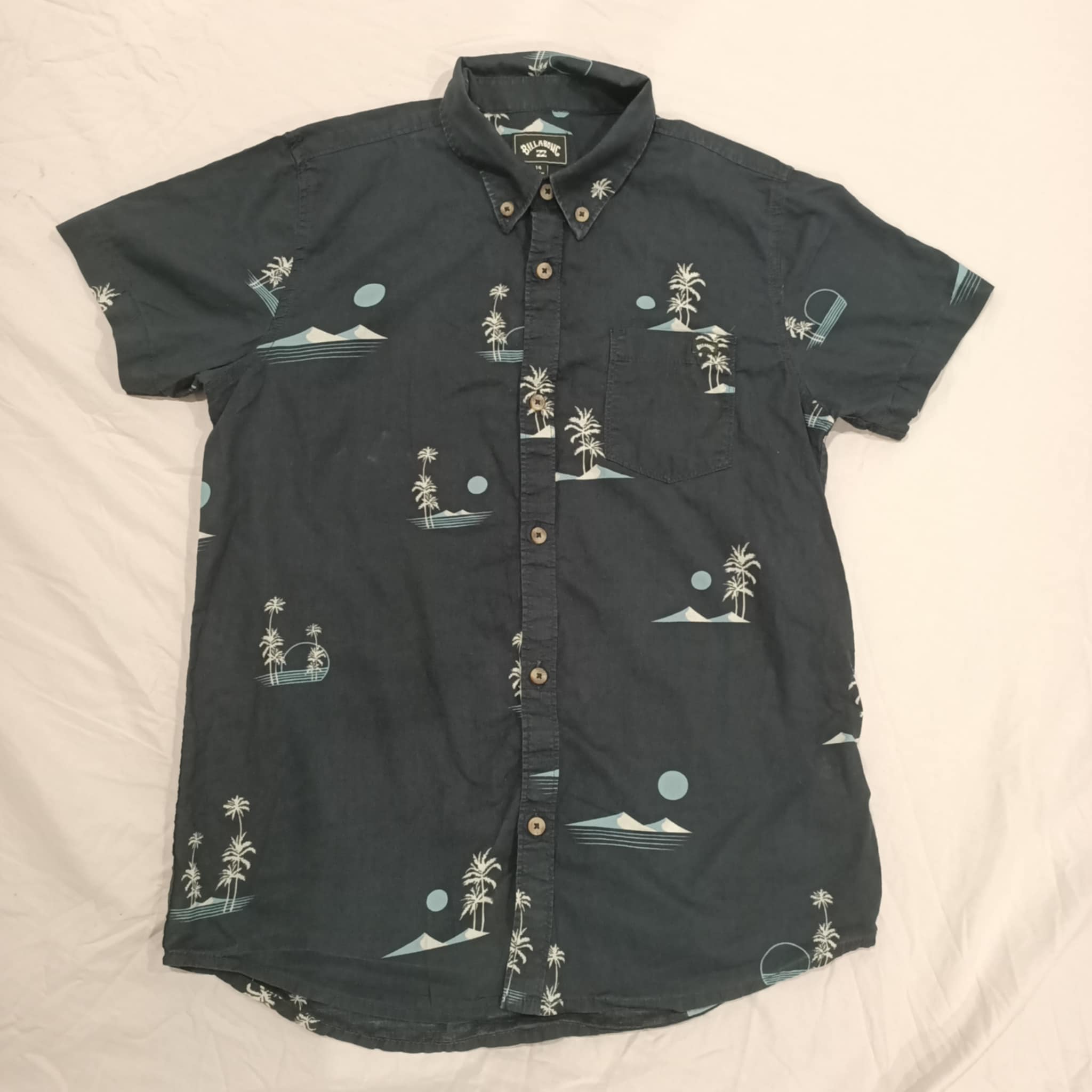 BILLABONG shirt size 14 boys short sleeve