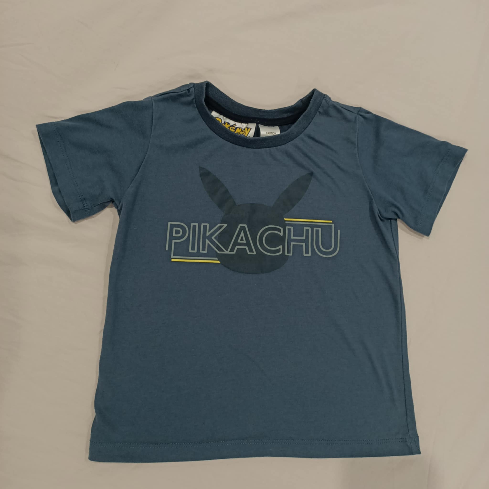 POKEMON Pikachu tee size 5 boys navy