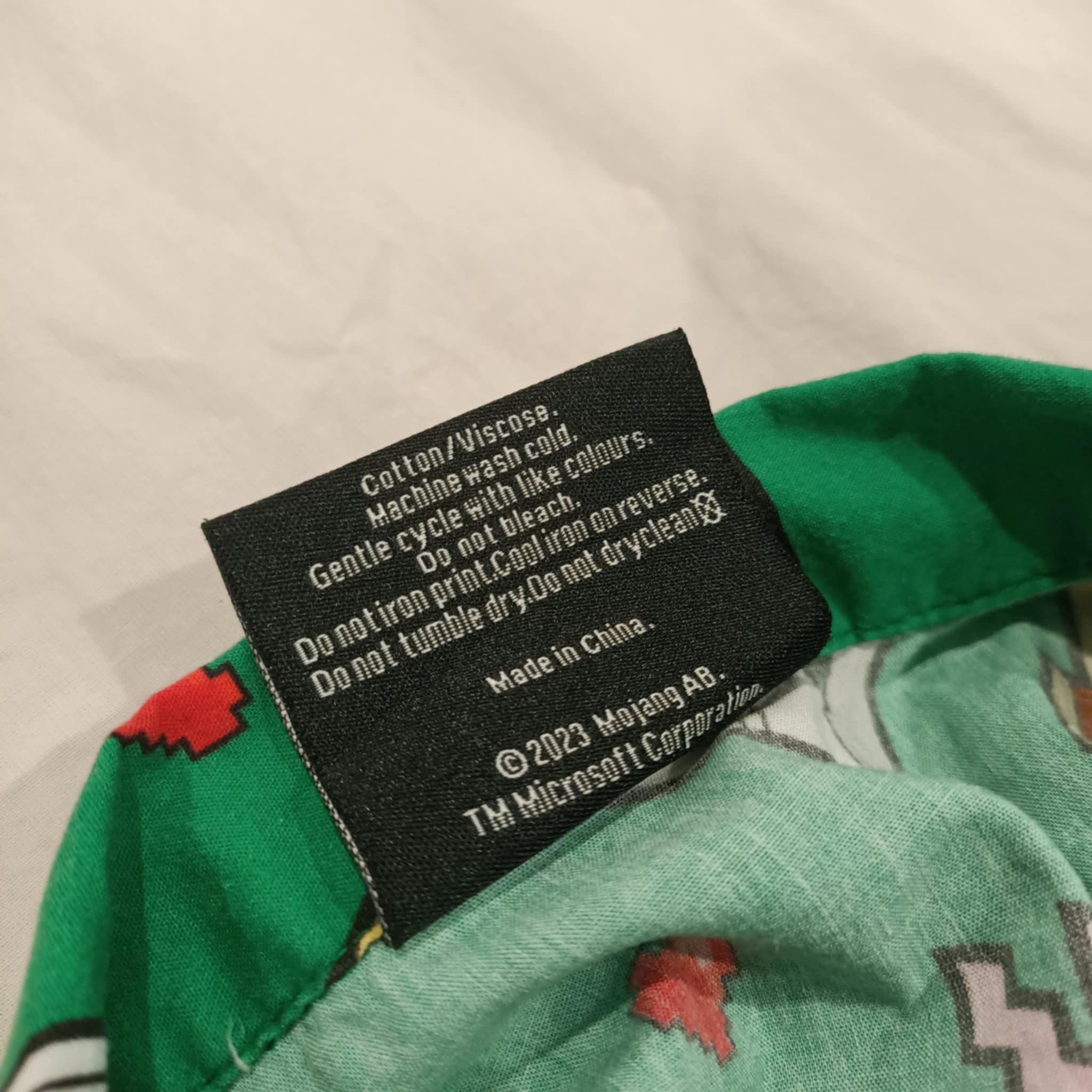 MINECRAFT shirt size 14 boys short sleeve green