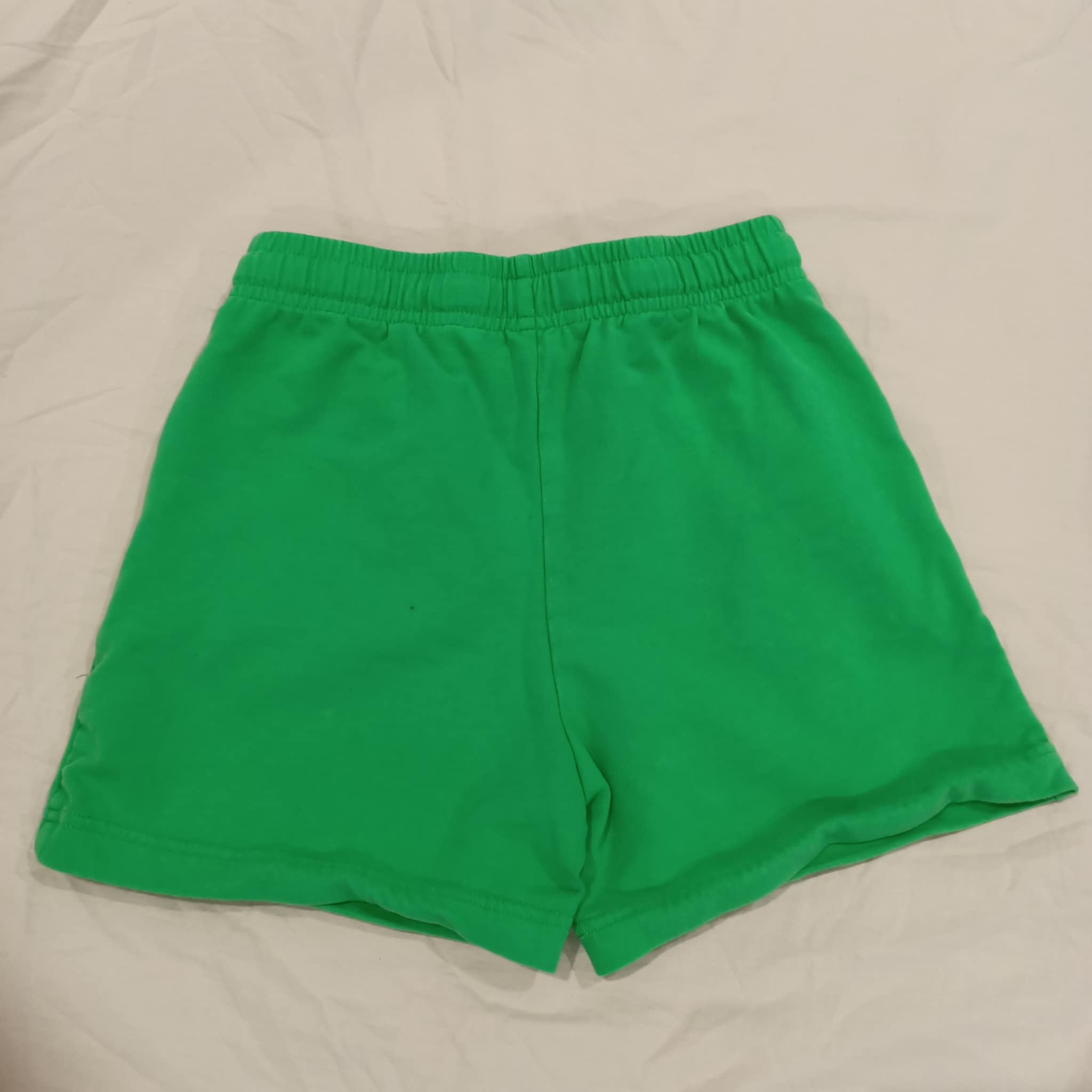 BONDS shorts size 8 boys green