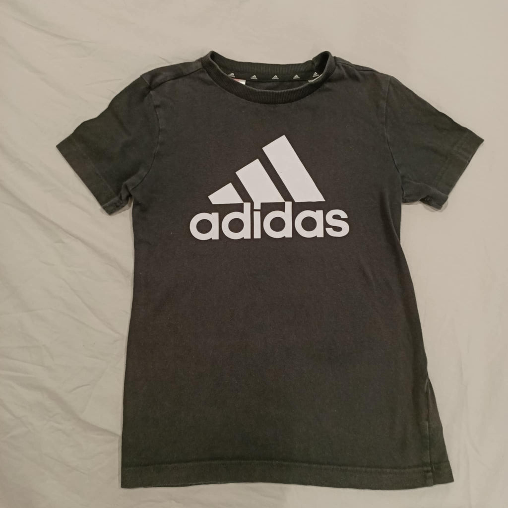 ADIDAS tee size 9-10y boys black short sleeve