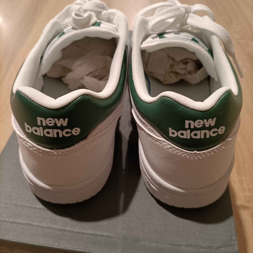 *NEW NEW BALANCE 480 sneakers size 6 Men or 7.5 Women - BNWT