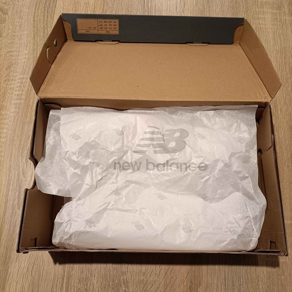 *NEW NEW BALANCE 480 sneakers size 6 Men or 7.5 Women - BNWT