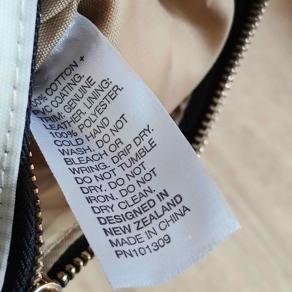 CITTA pouch/wallet pompom(12x17cm)