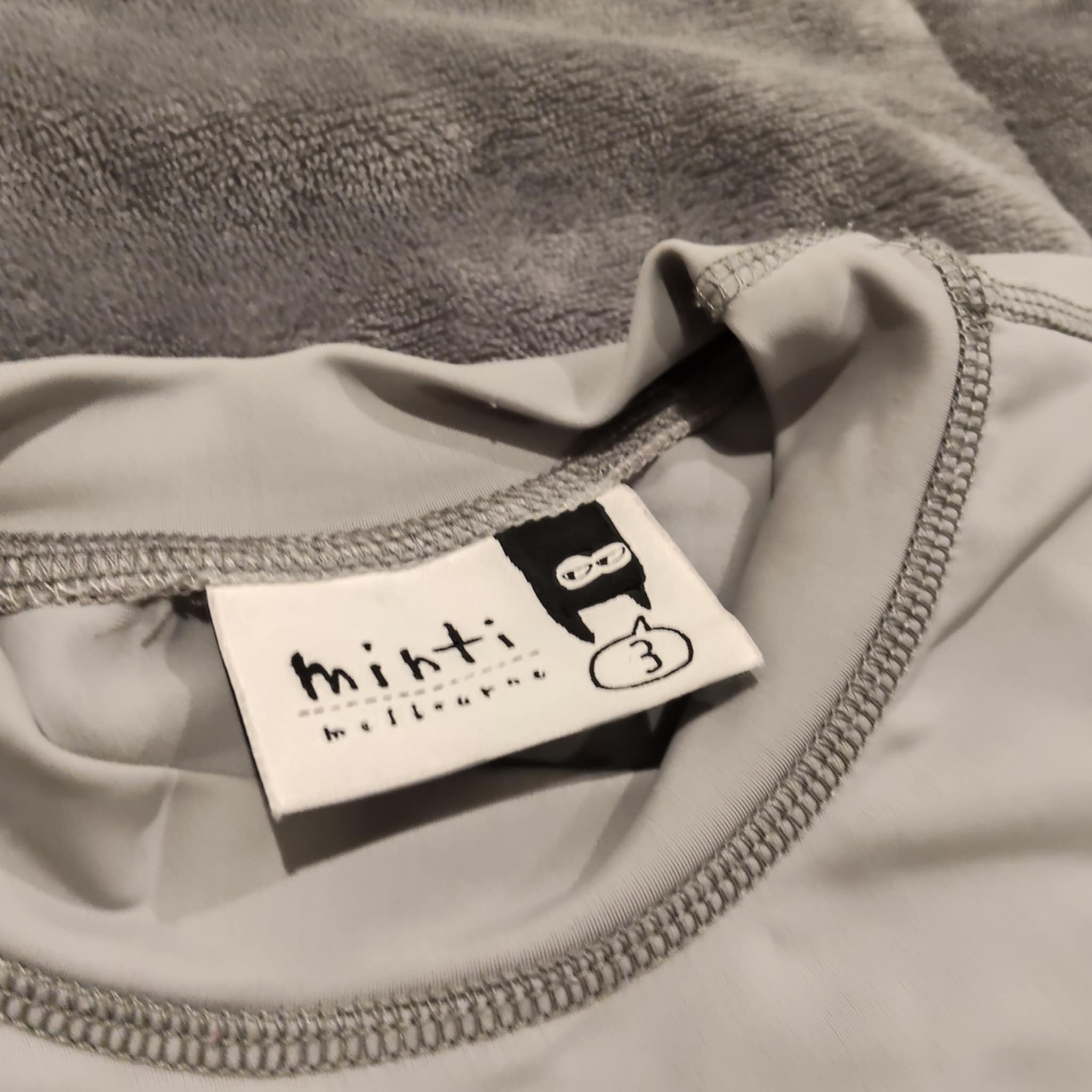 MINTI swim top size 3 boys short sleeve