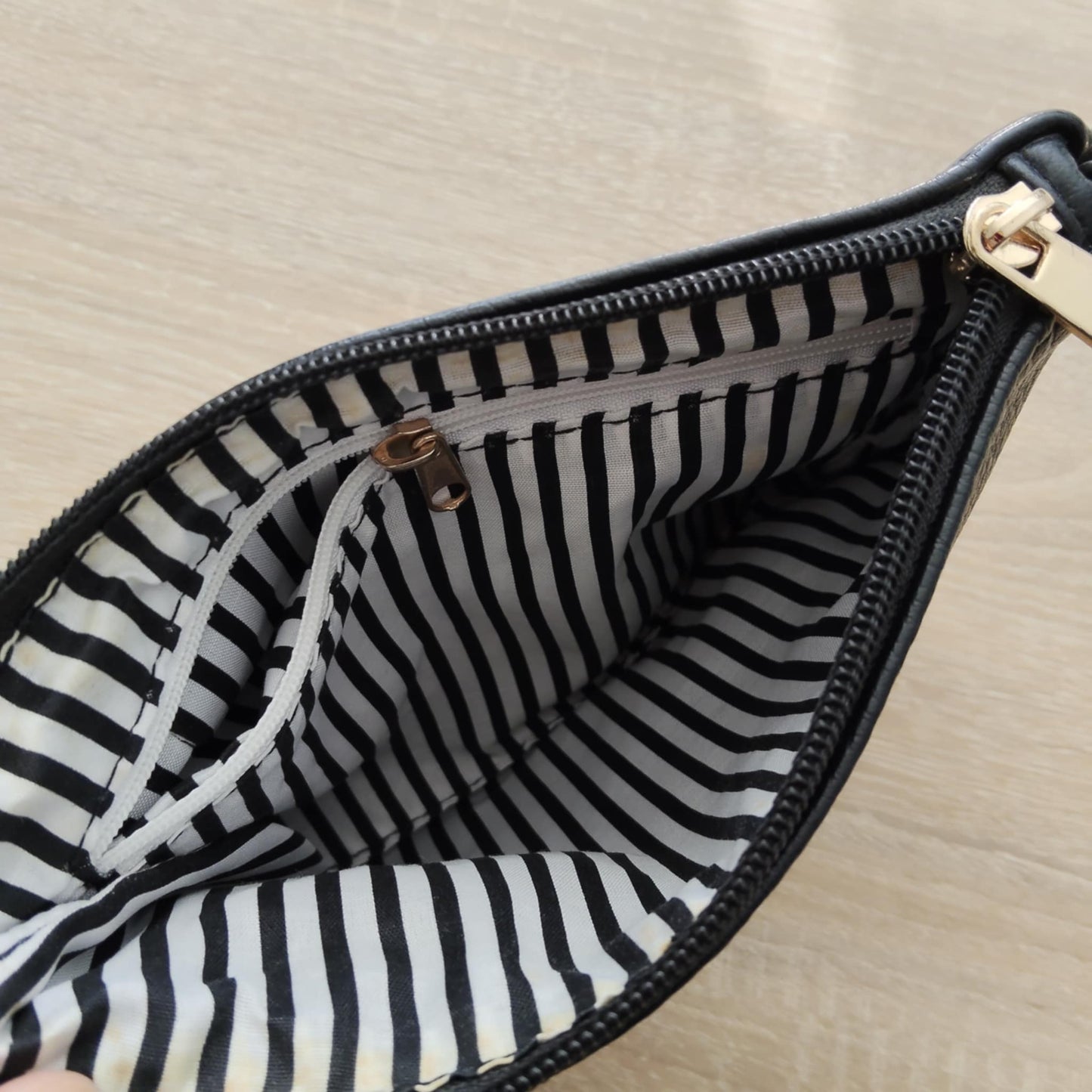 MOANA RD zipper pouch black