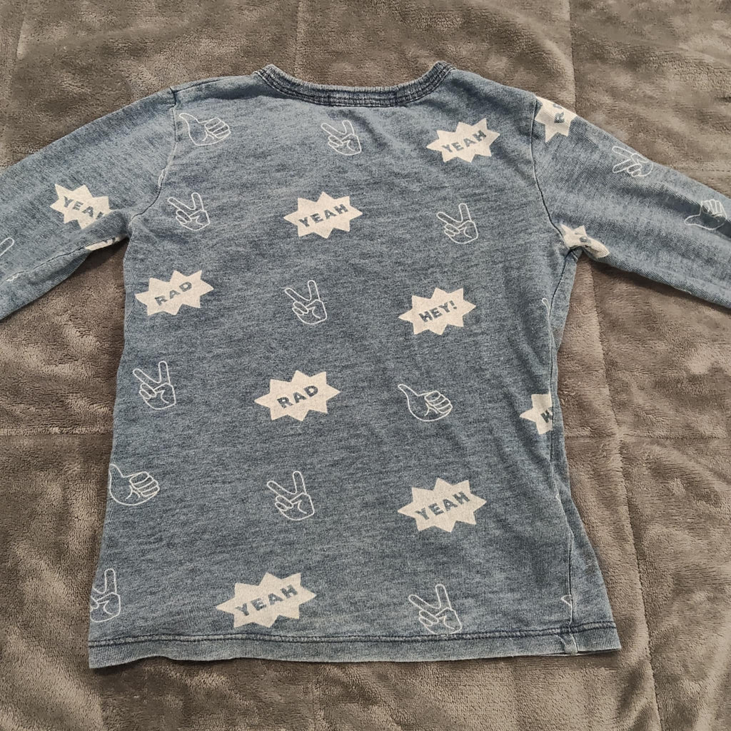 COUNTRY ROAD top size 2 long sleeve RAD