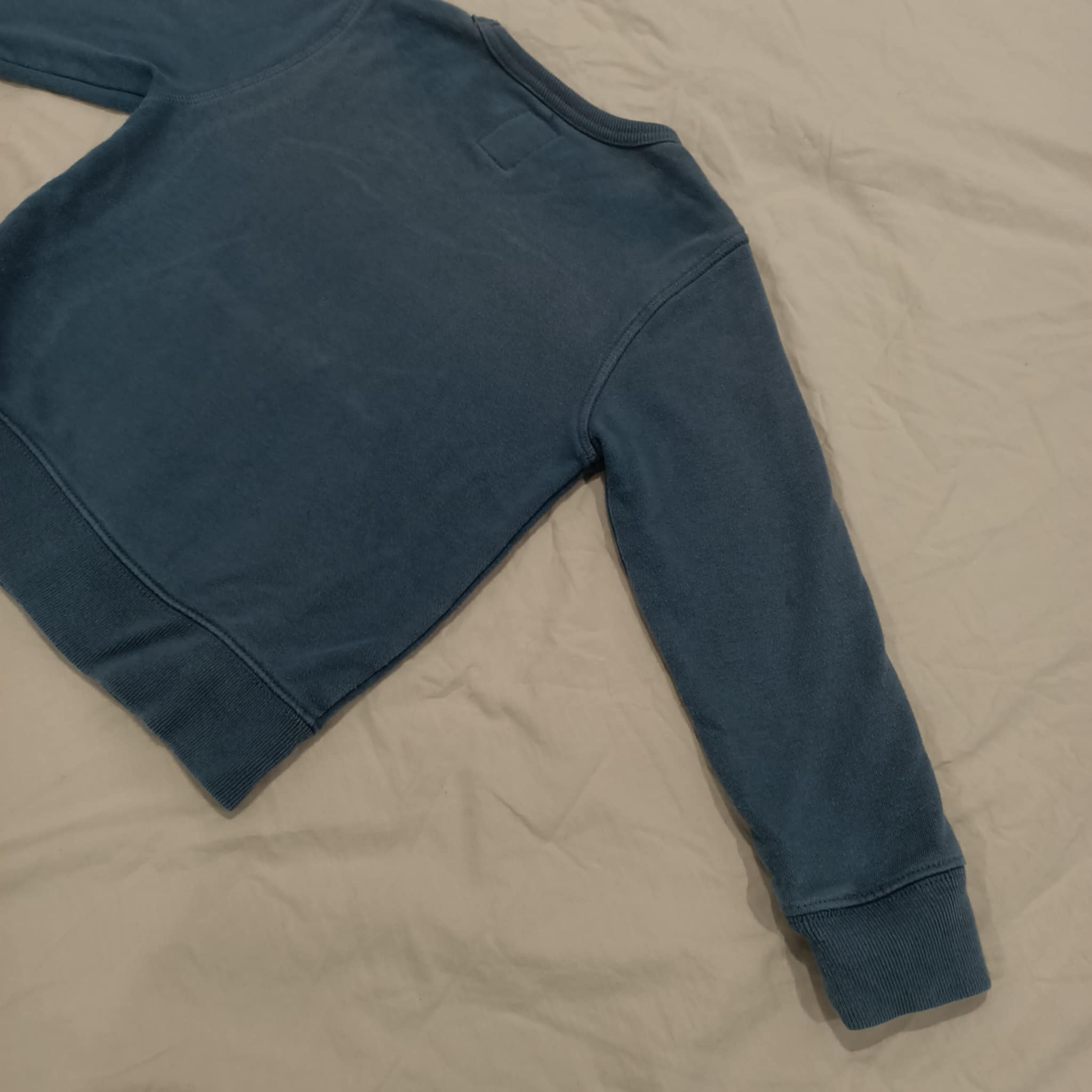 GAP jumper size 5 boys dark blue Shark