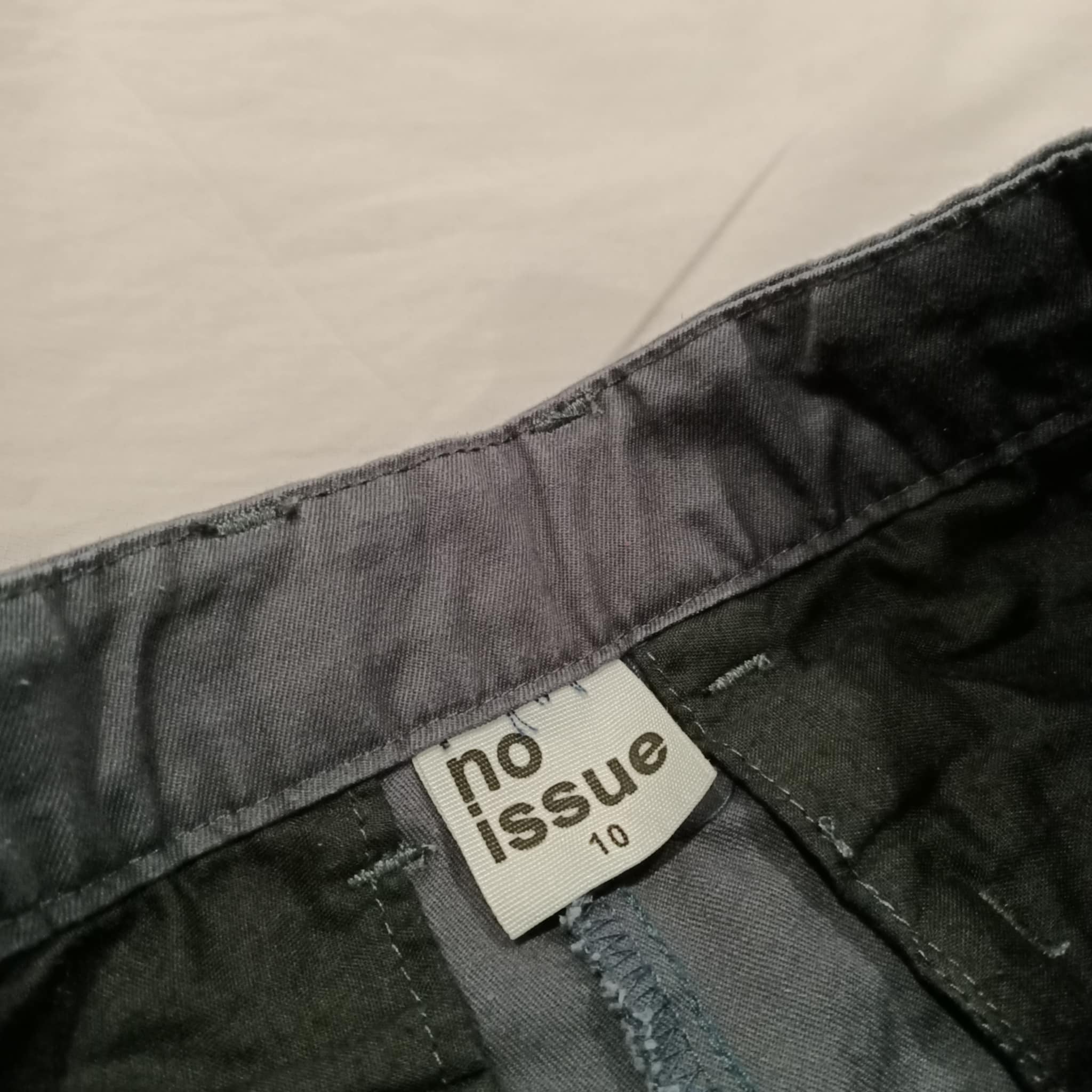 NO ISSUE shorts size 10 boys