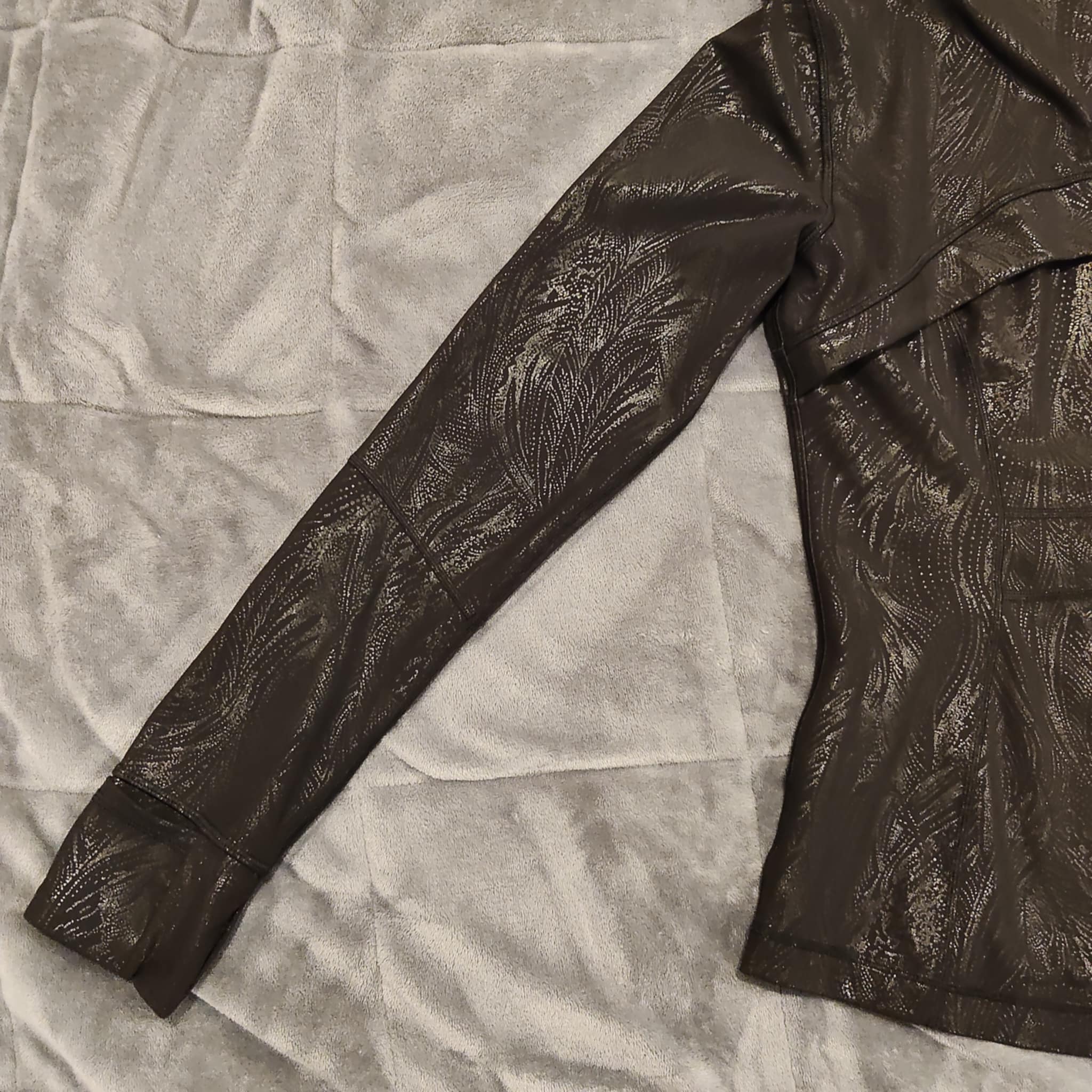 LULULEMON Defined Jacket Shine size 8 Lulu (size 12 NZ)