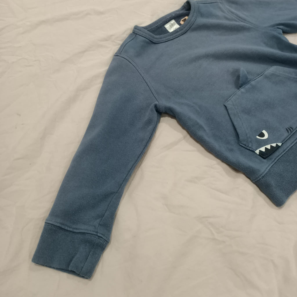 GAP jumper size 5 boys dark blue Shark