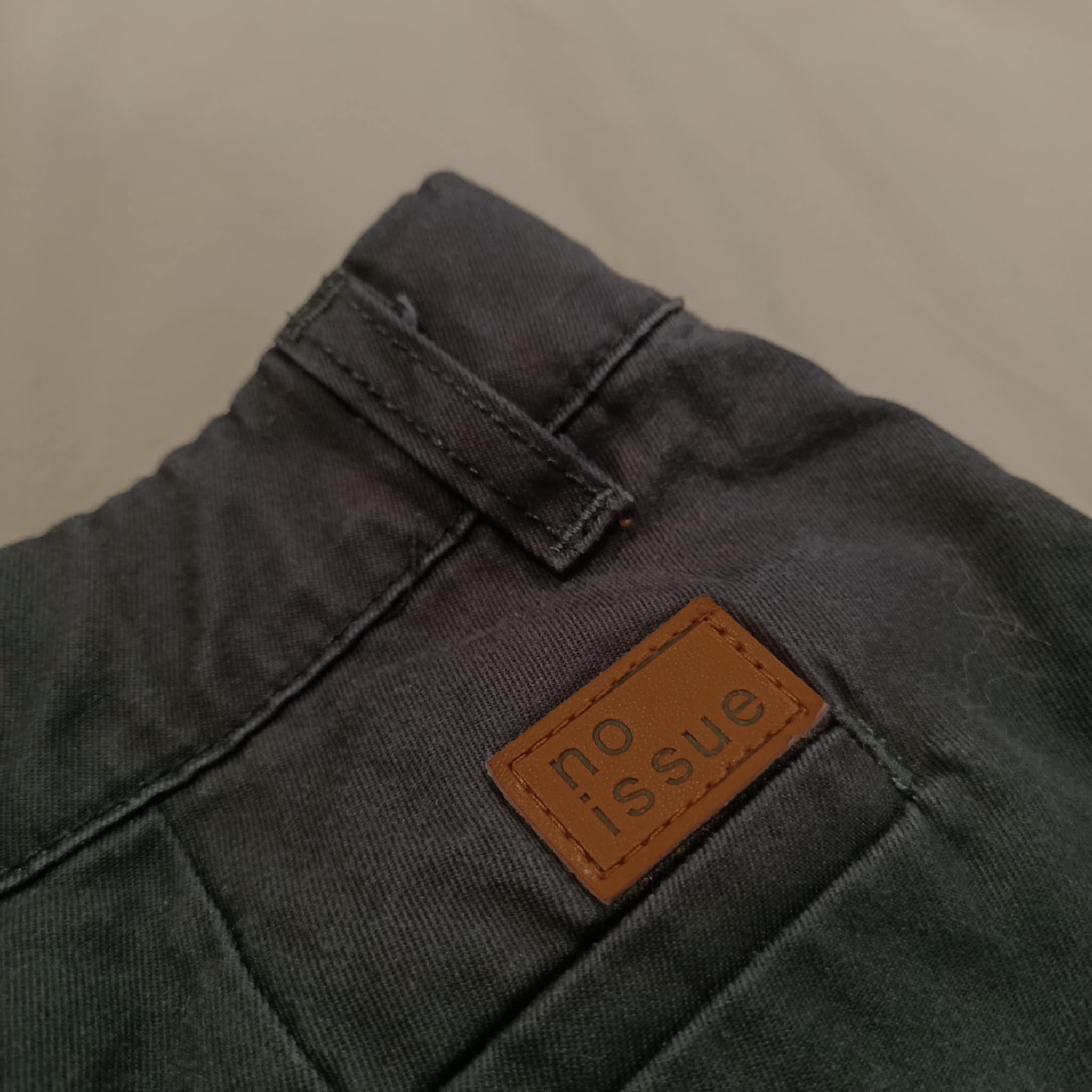NO ISSUE shorts size 10 boys