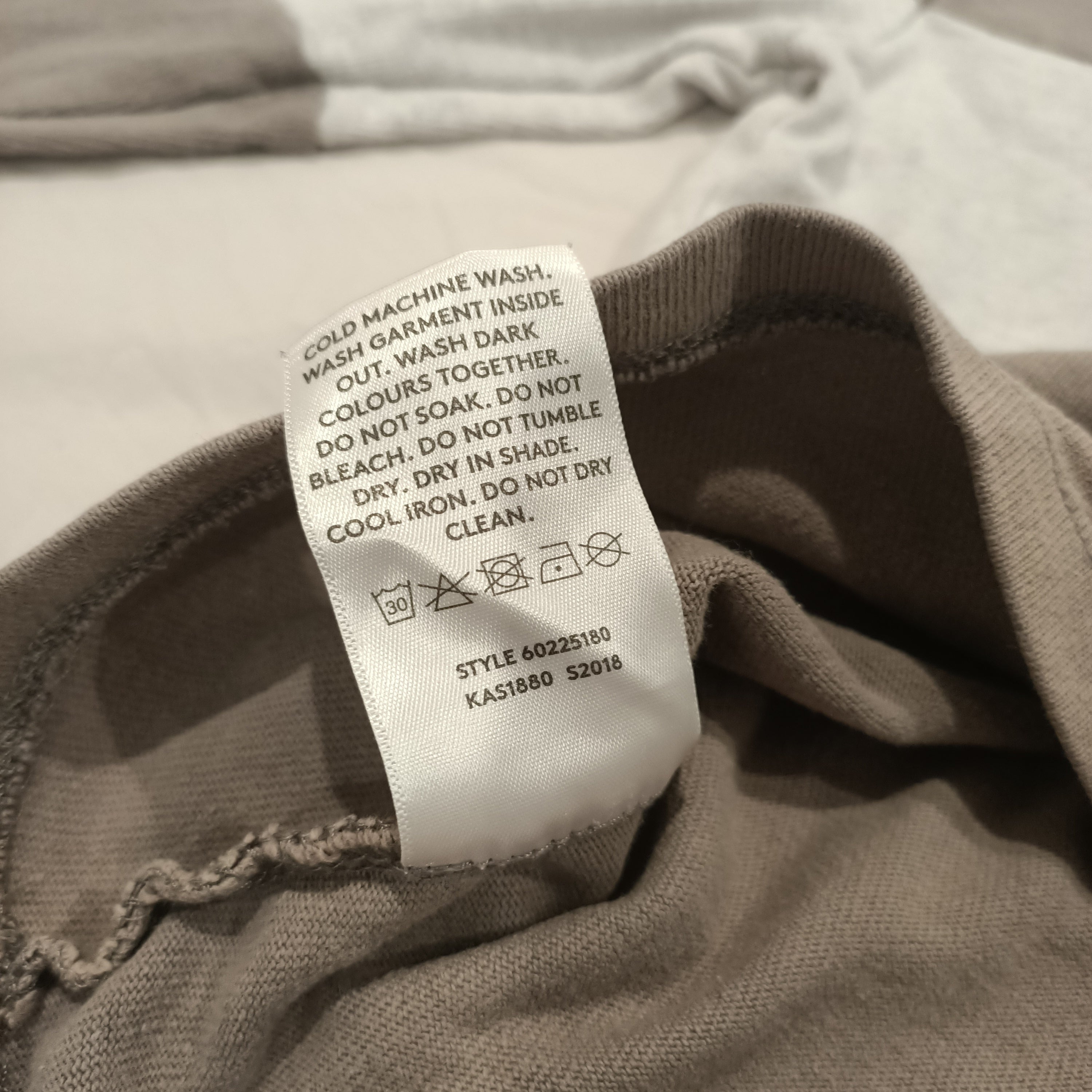 COUNTRY ROAD size 3 boys jumper