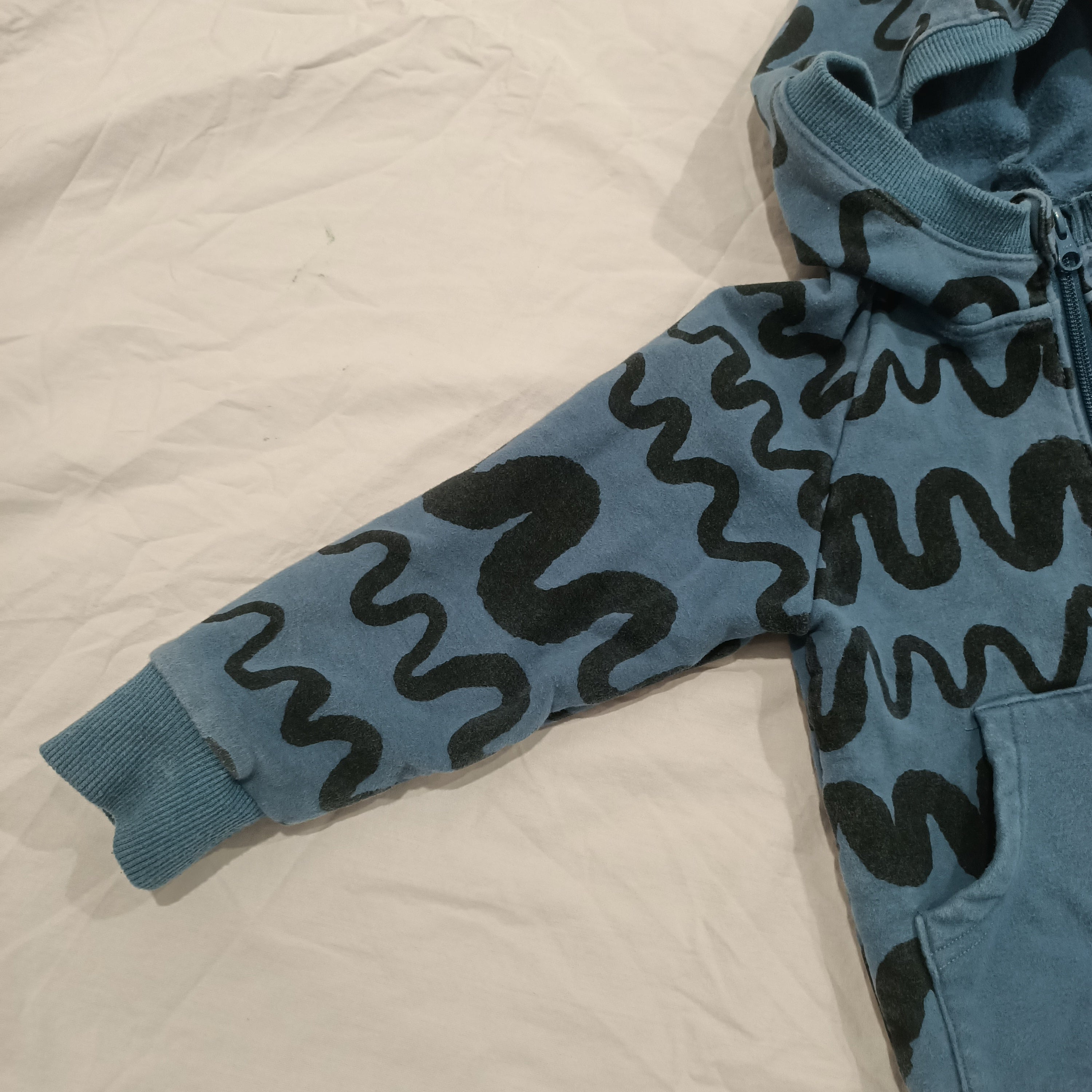 MINTI zip hoodie size 4 boys blue/black