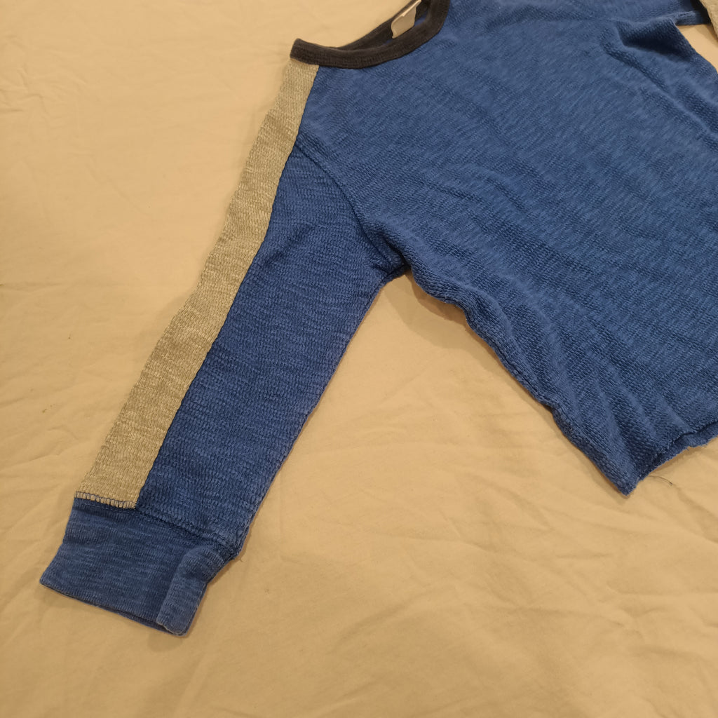 GAP top size 3 boys blue long sleeve