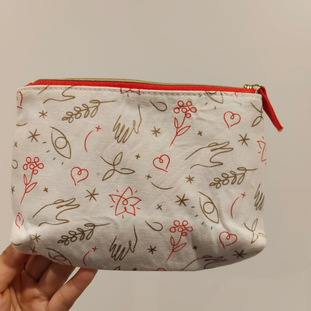 L'OCCITANE makeup pouch/bag