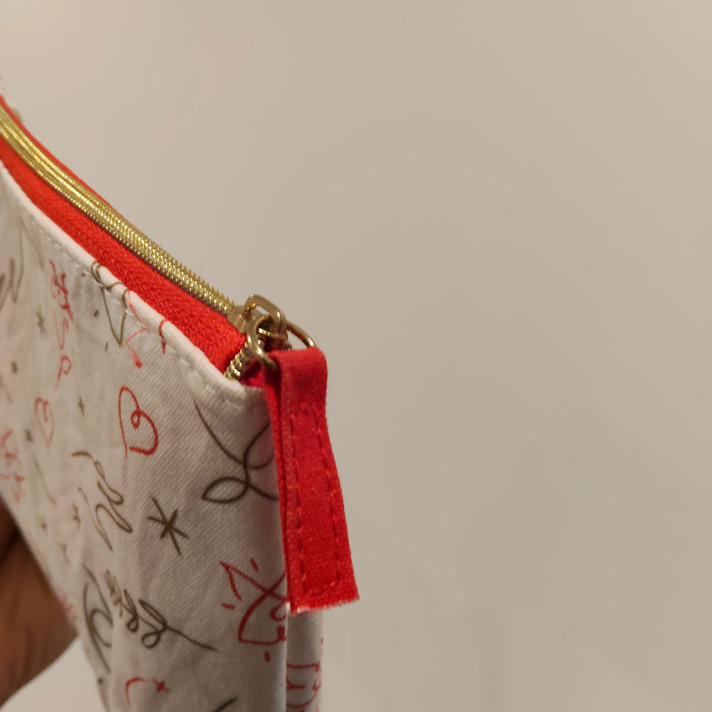 L'OCCITANE makeup pouch/bag