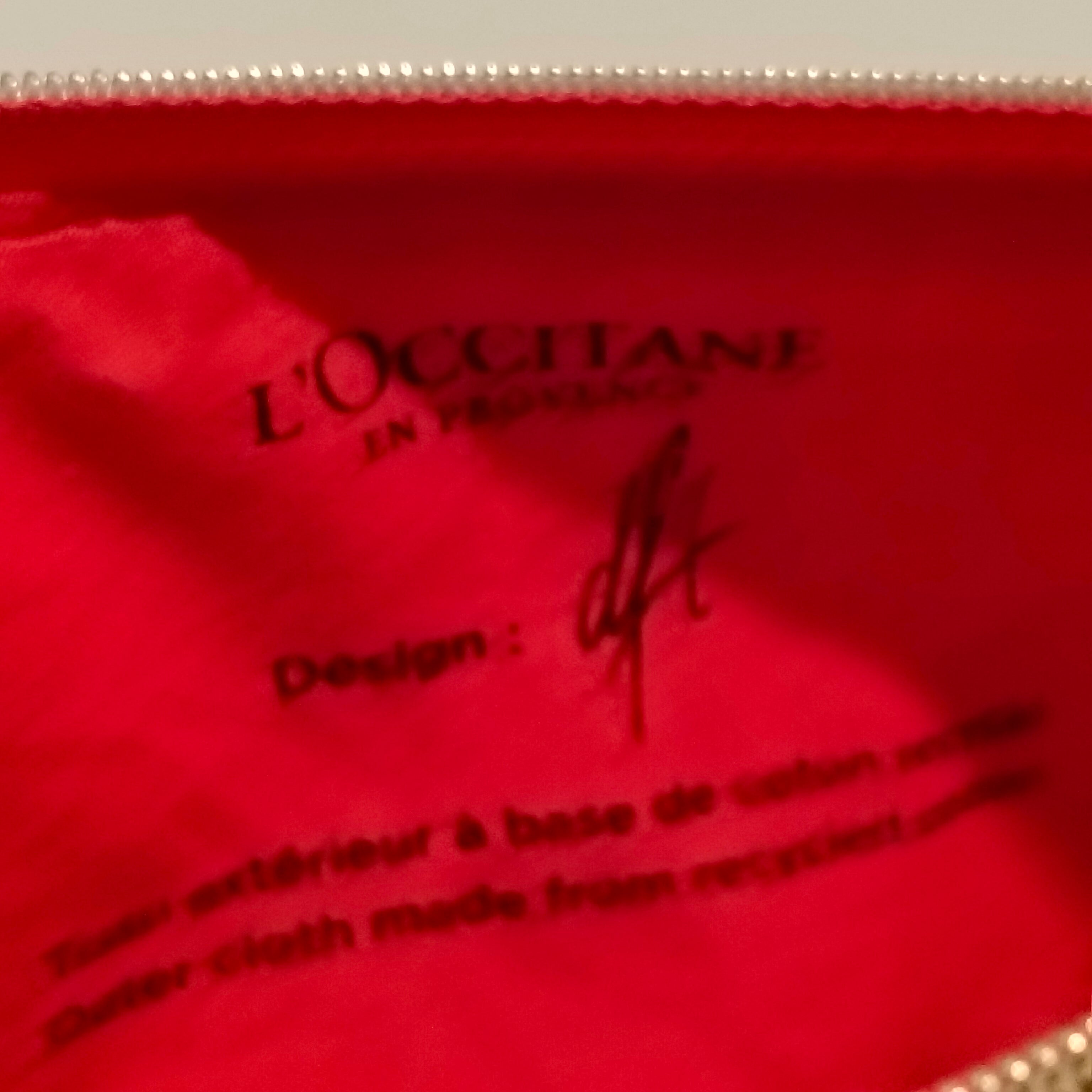 L'OCCITANE makeup pouch/bag
