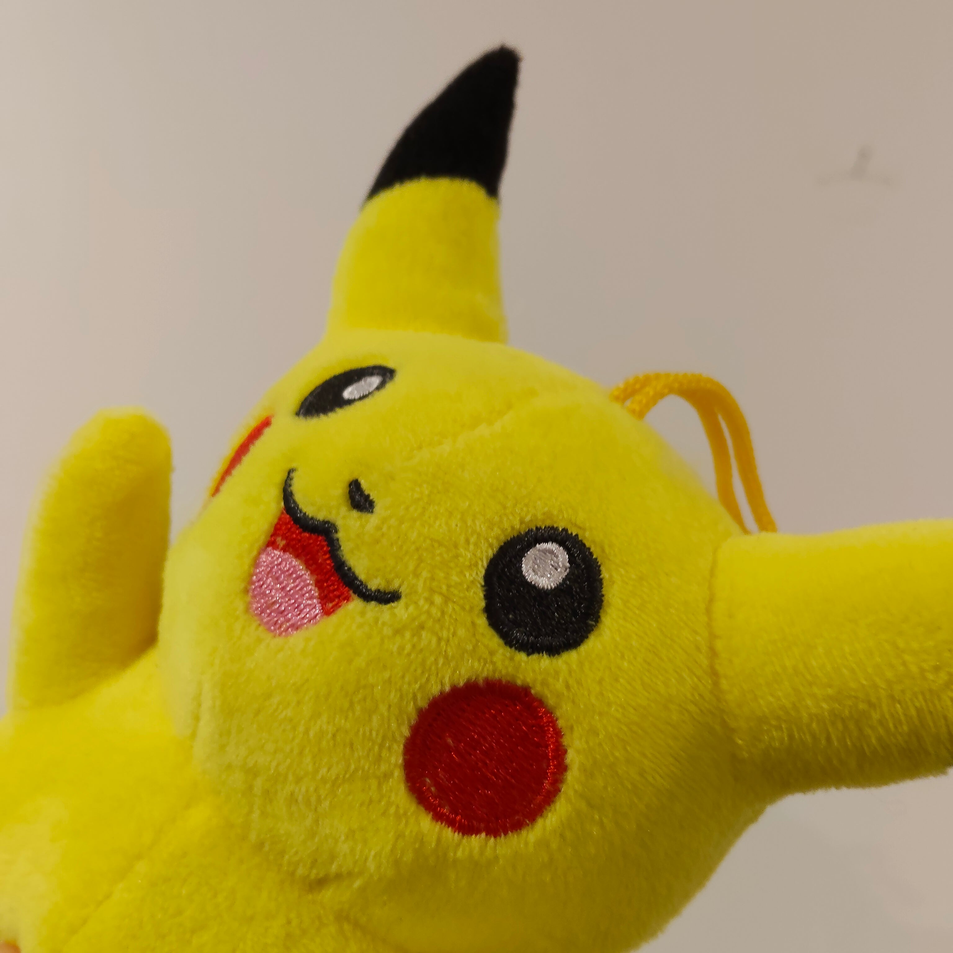 POKEMON Pikachu plush 10cm small