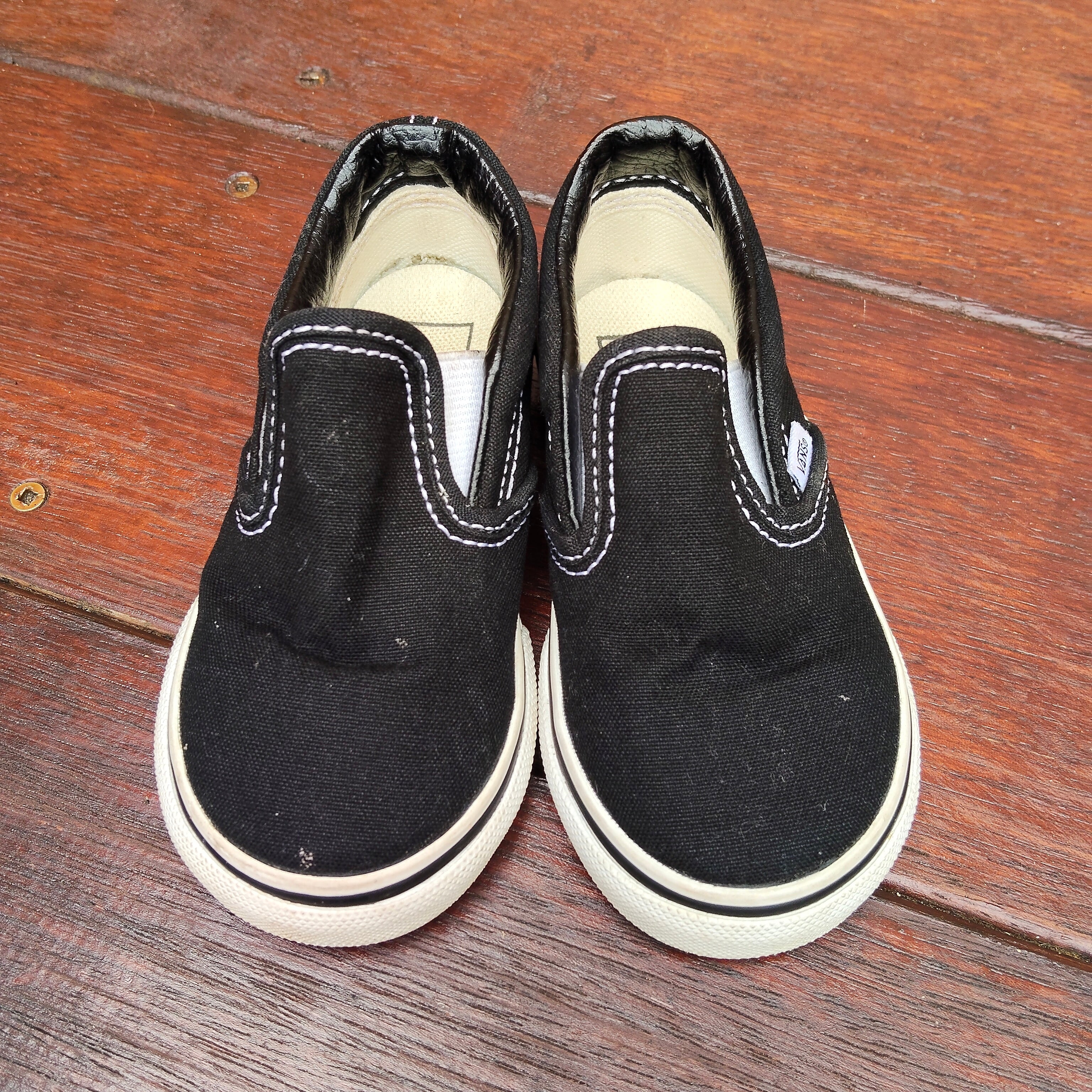 VANS Classic Ship-On toddler shoes size 6US 12cm black