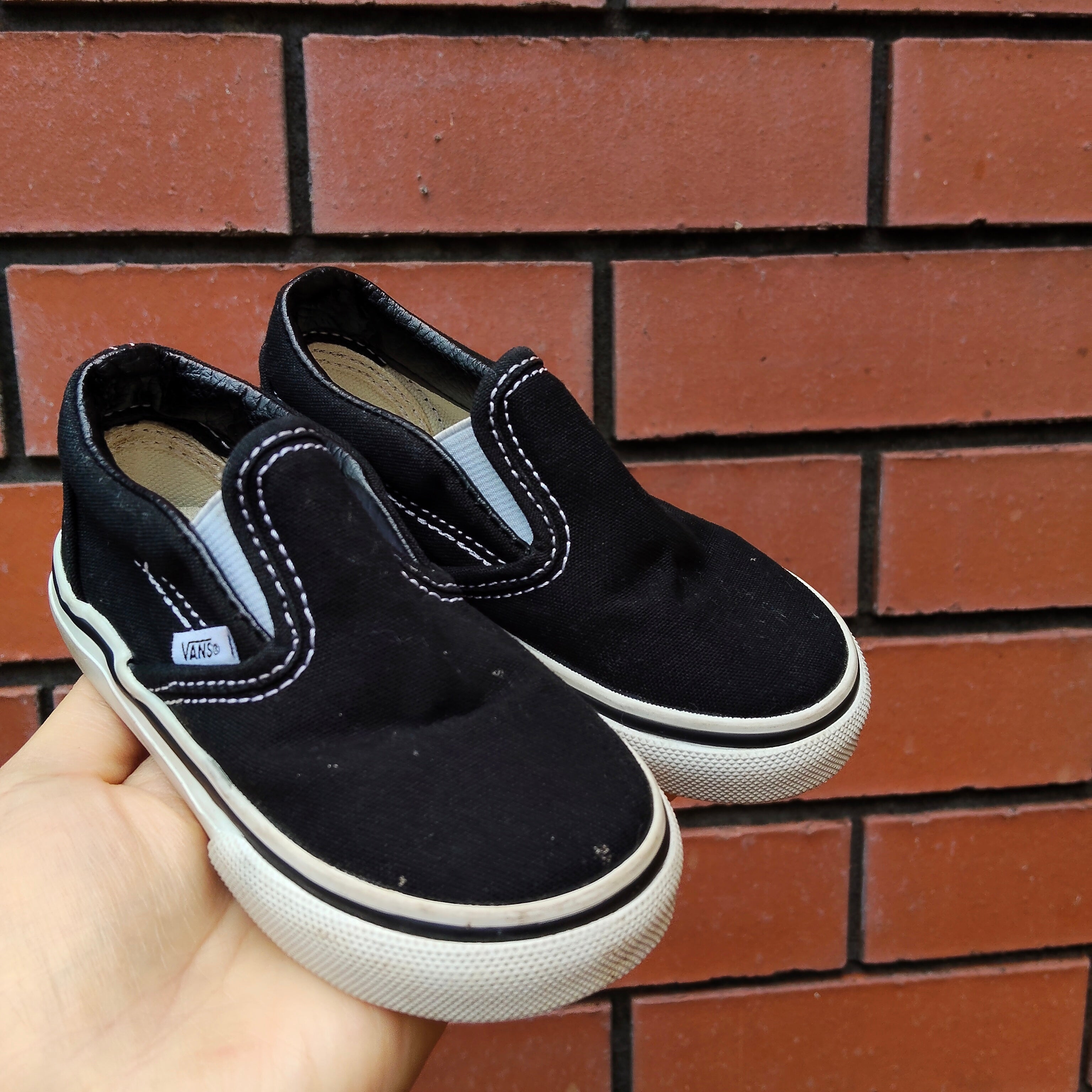 VANS Classic Ship-On toddler shoes size 6US 12cm black