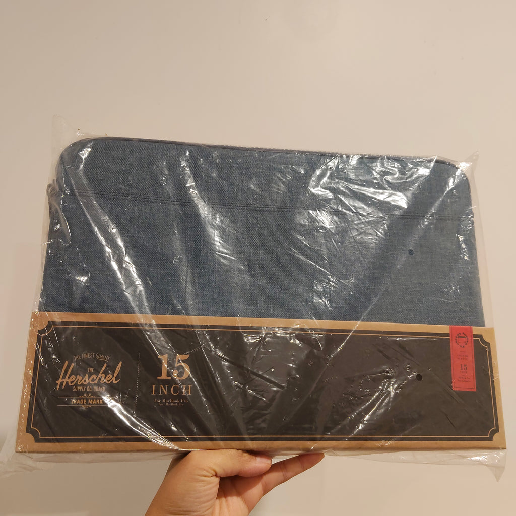 *NEW HERSCHEL laptop/tablet bag BNWT