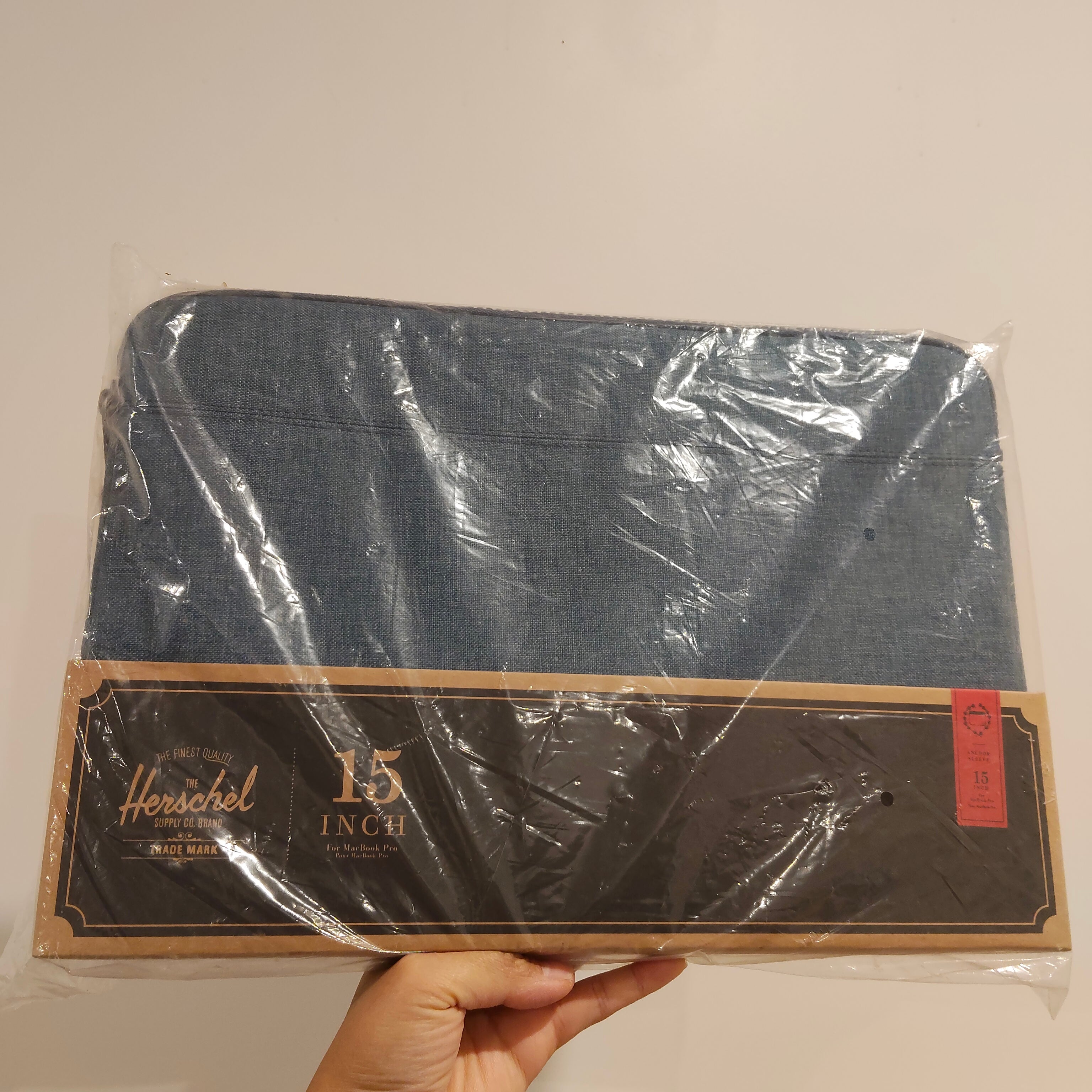 *NEW HERSCHEL laptop/tablet bag BNWT