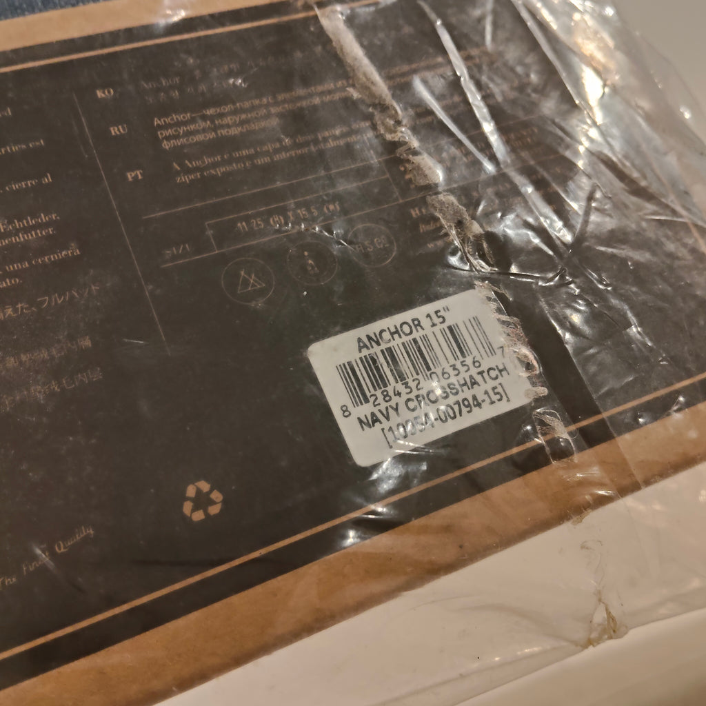 *NEW HERSCHEL laptop/tablet bag BNWT