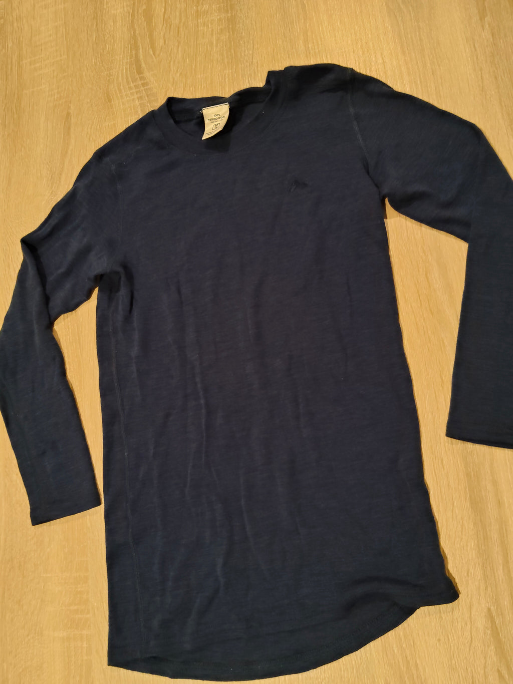 MACPAC 100% Merino top size 10yrs unisex kids navy