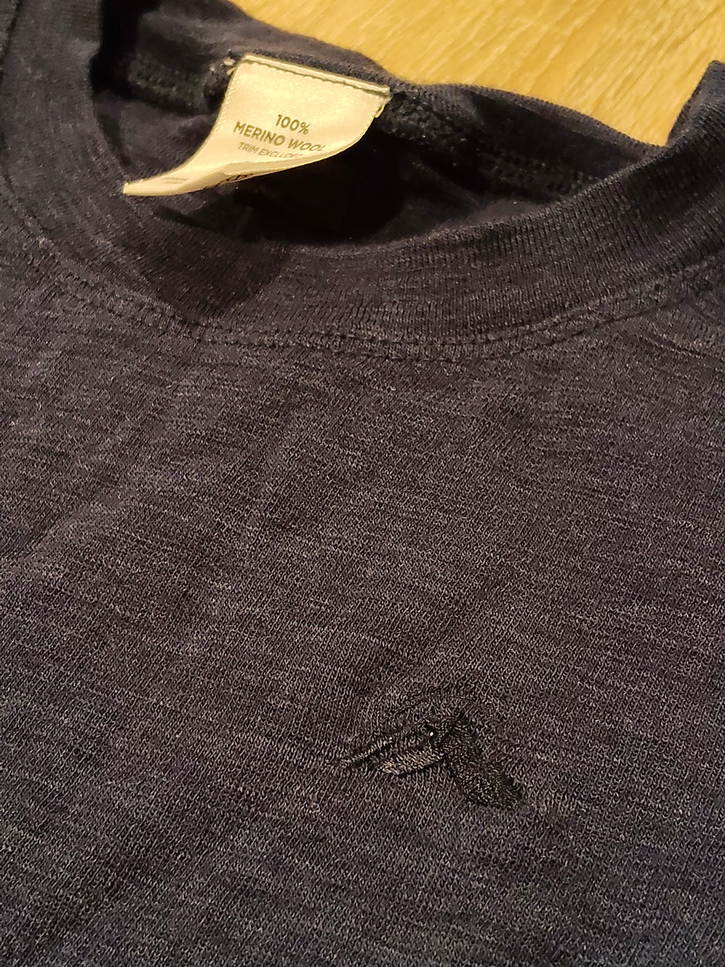 MACPAC 100% Merino top size 10yrs unisex kids navy