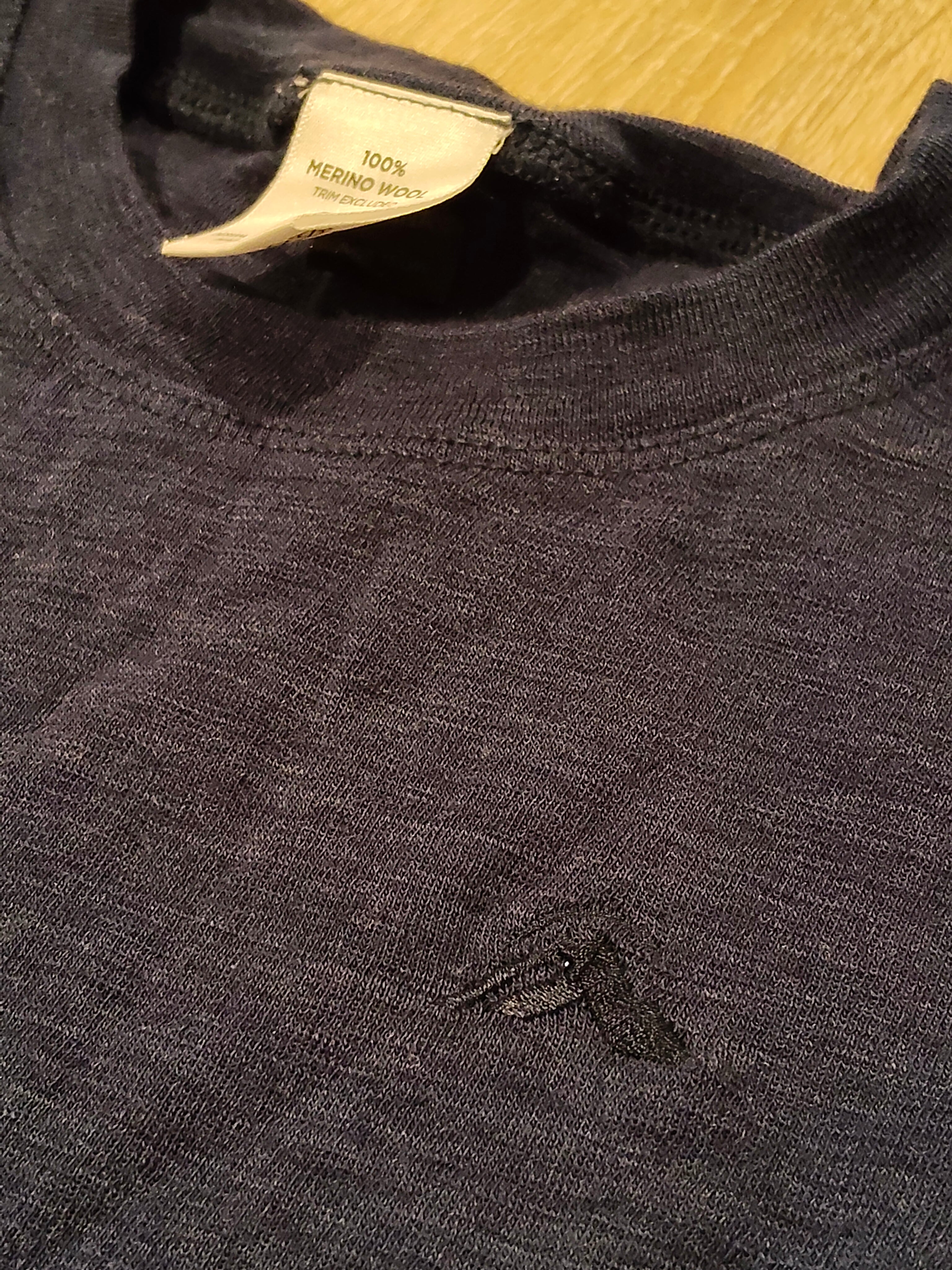 MACPAC 100% Merino top size 10yrs unisex kids navy