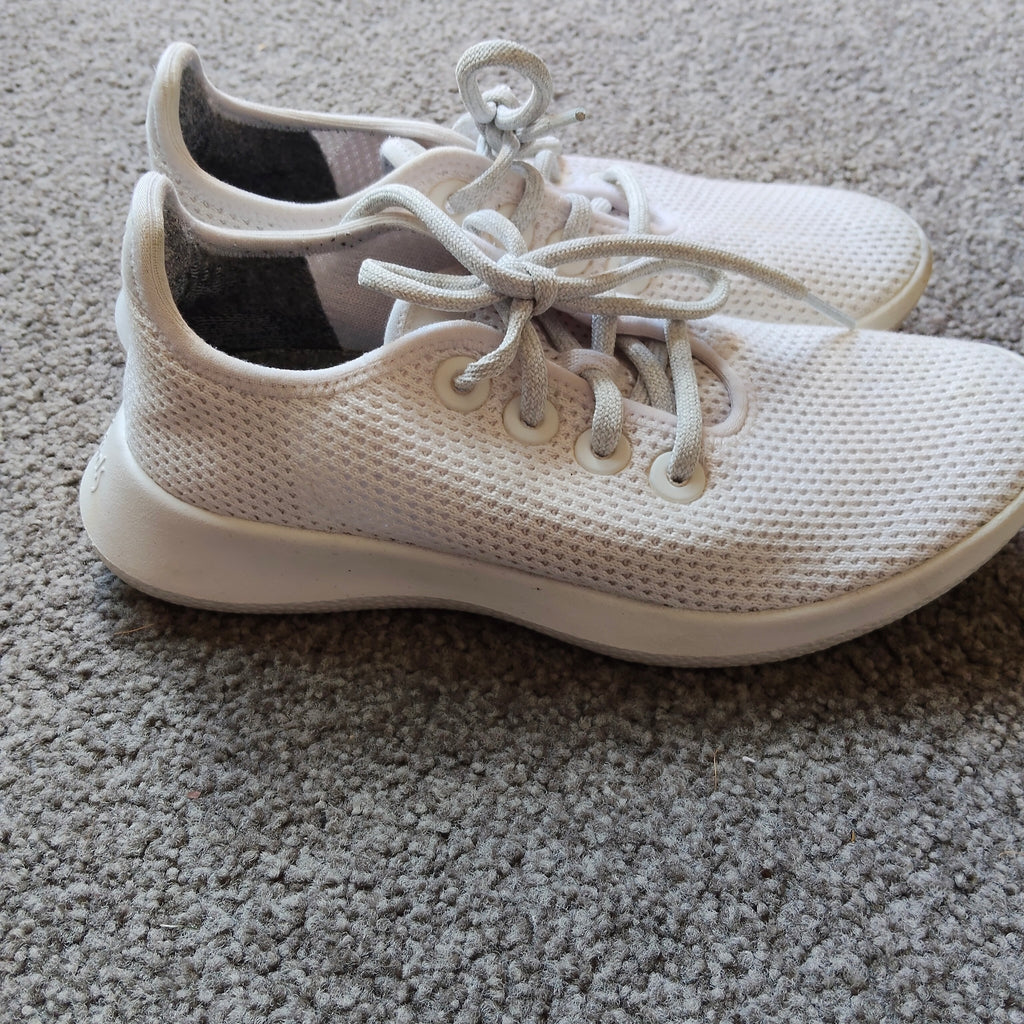 ALL BIRDS shoes size 6 Women