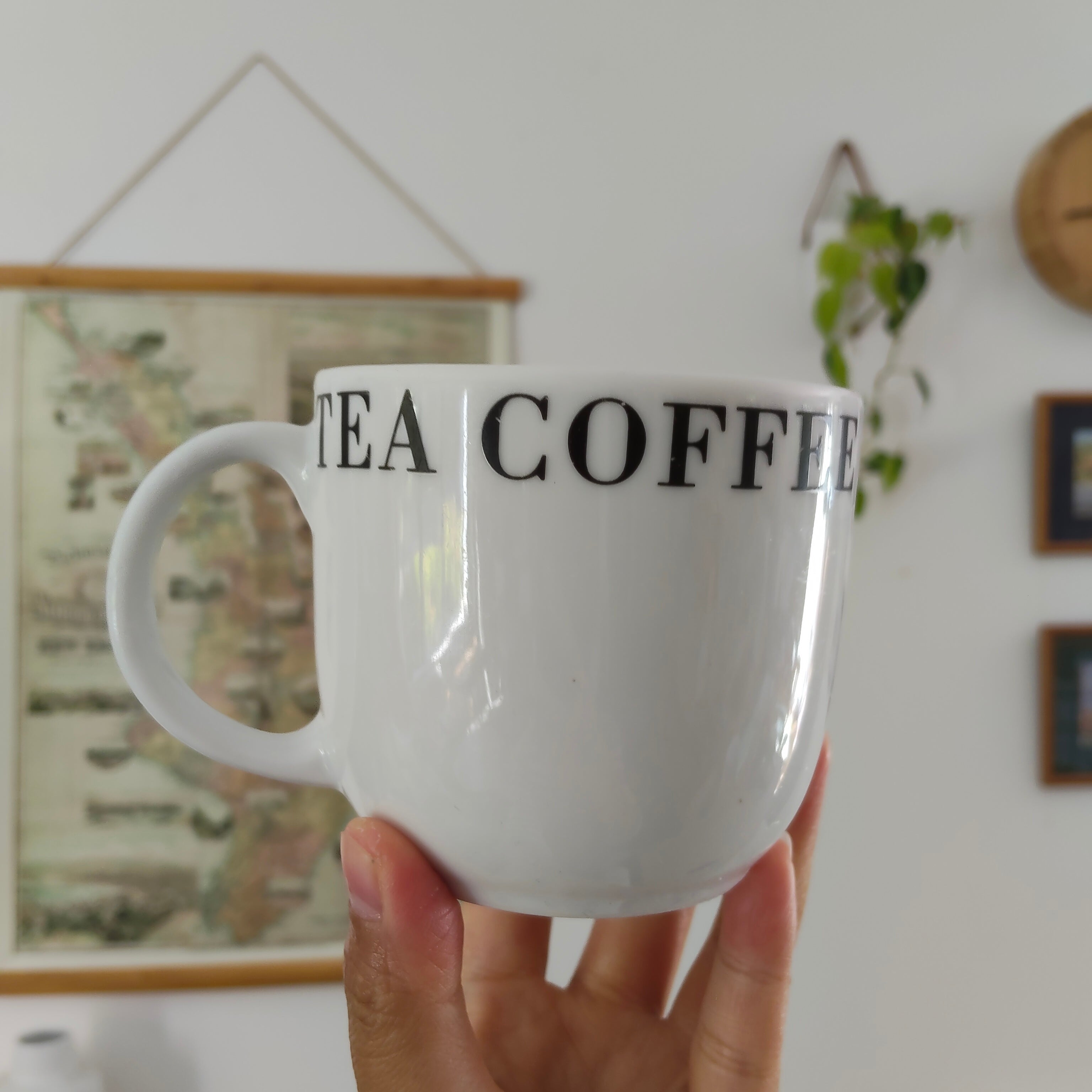 COUNTRY ROAD mug white